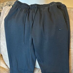 Nike Men's black Joggers